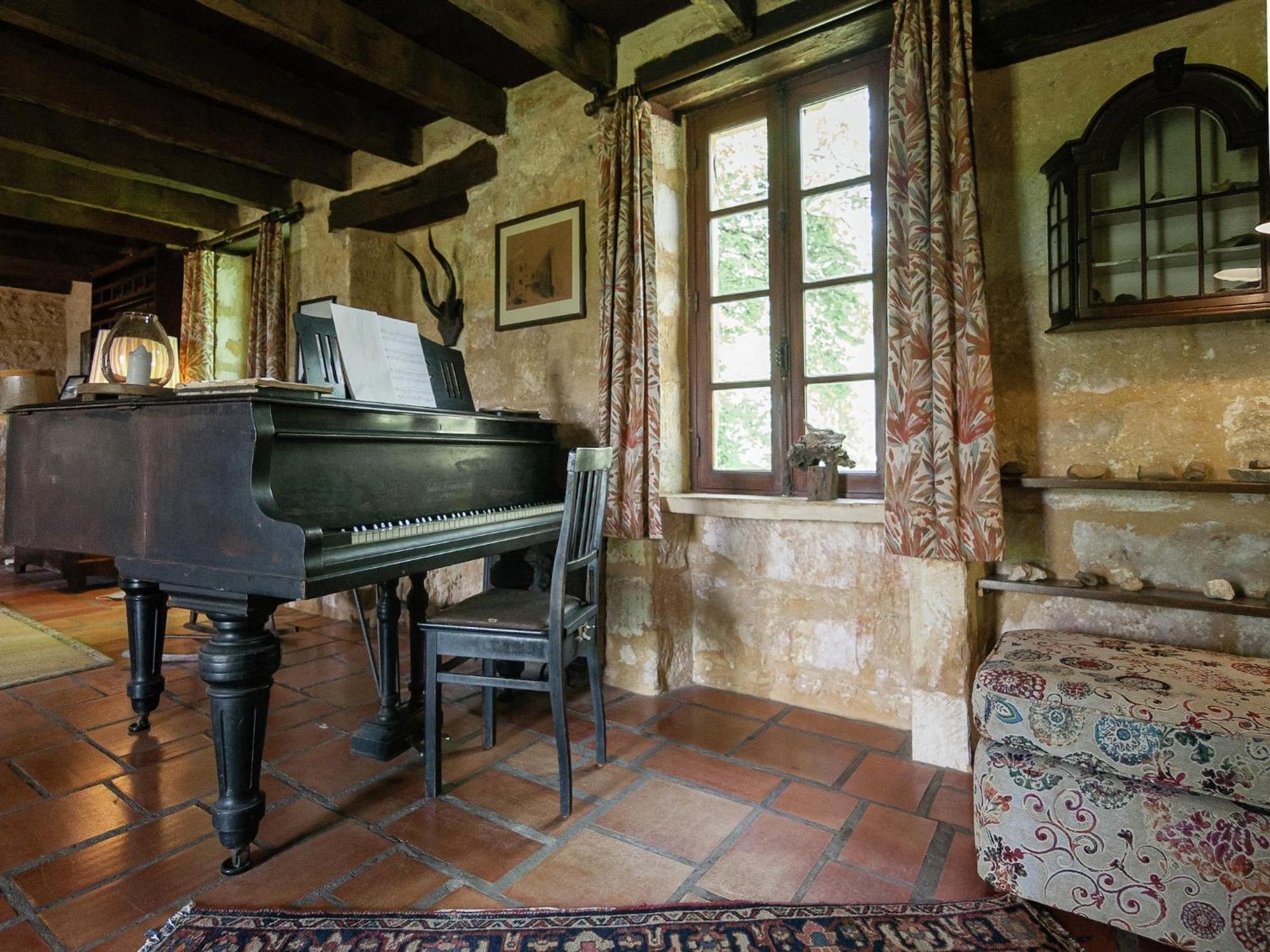Cottage In Les Eyzies De Tayac Sireuil With Pool Meyrals Экстерьер фото